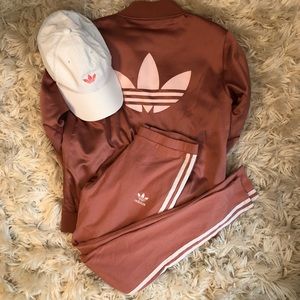 SOLD Adidas pink (salmon) athletic tights size M